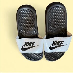 Nike White Strap Black Footbed Slide Sandals